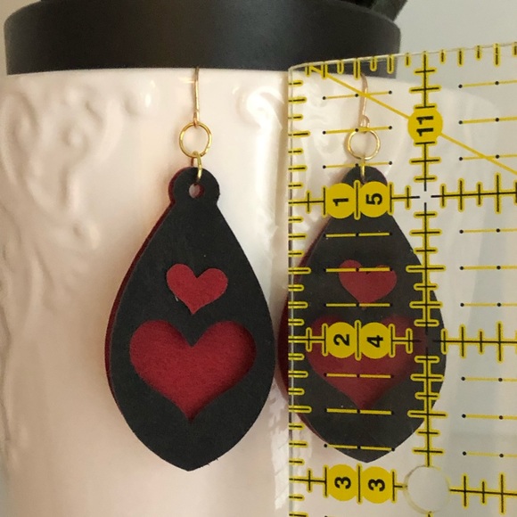 New Faux Leather Layered Hand Crafted Oversized Earrings Black with Red Hearts - Picture 2 of 4